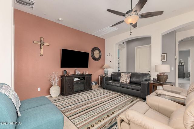 8653 E IVY Street, Mesa, AZ 85207