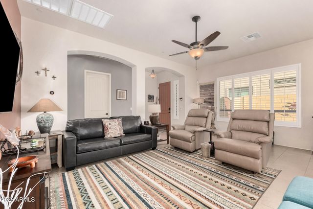 8653 E IVY Street, Mesa, AZ 85207