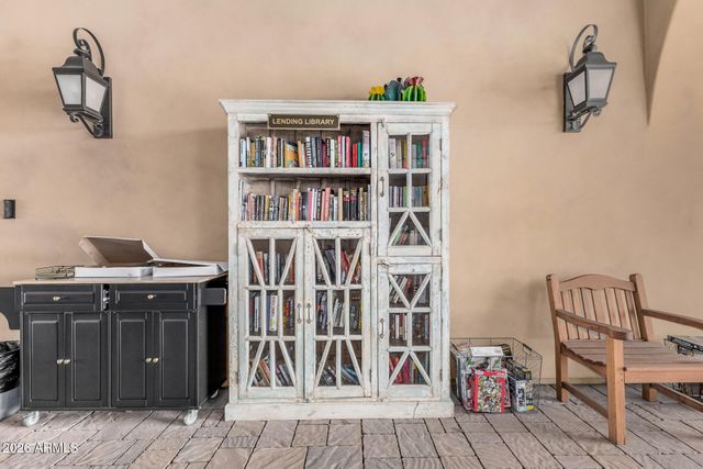 8653 E IVY Street, Mesa, AZ 85207