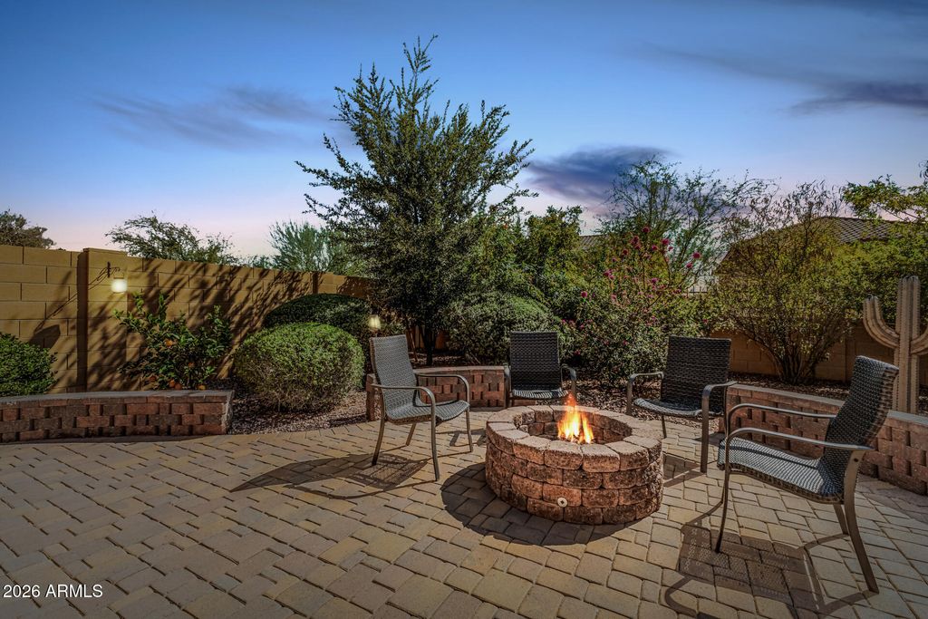 8653 E IVY Street, Mesa, AZ 85207