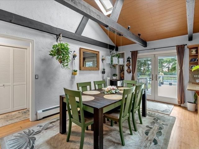 21 Woodvale Ave, Plymouth, MA 02360