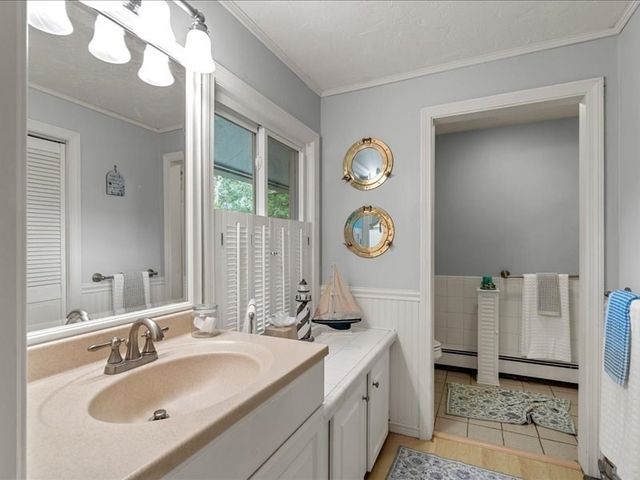 21 Woodvale Ave, Plymouth, MA 02360
