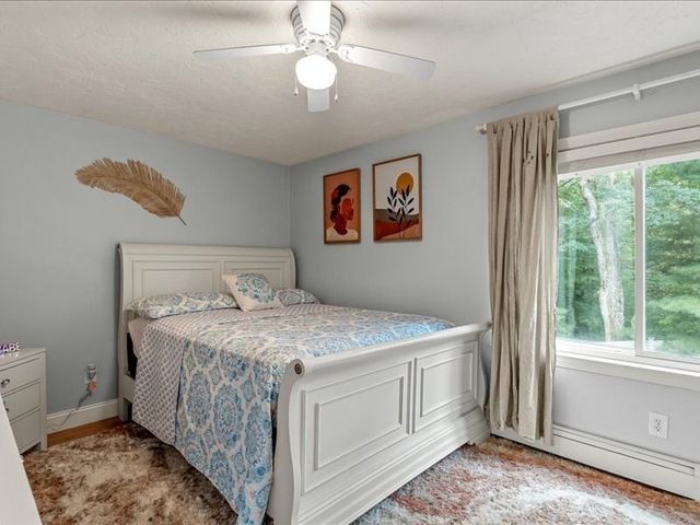21 Woodvale Ave, Plymouth, MA 02360