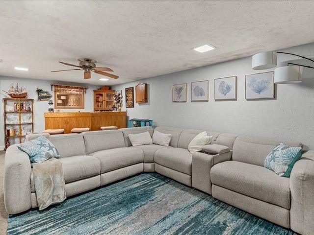 21 Woodvale Ave, Plymouth, MA 02360