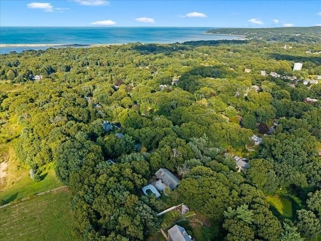 21 Woodvale Ave, Plymouth, MA 02360