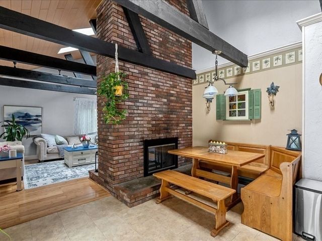 21 Woodvale Ave, Plymouth, MA 02360
