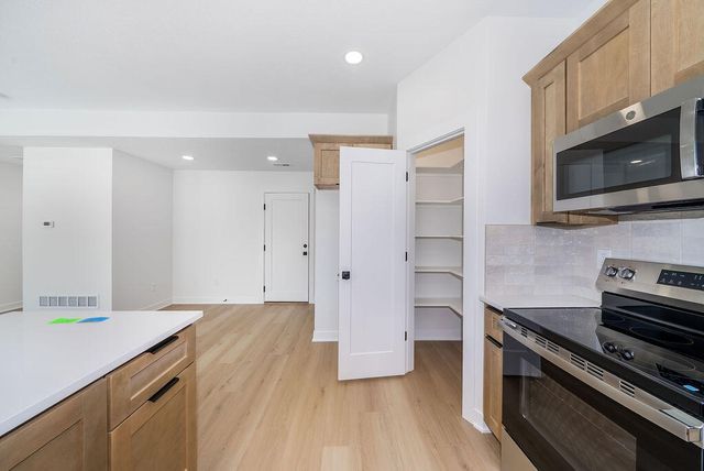 4823 NAVAJO Street, Council Bluffs, IA 51501