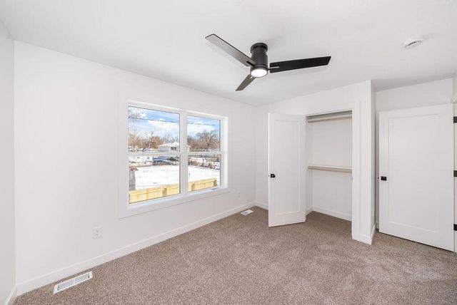 4823 NAVAJO Street, Council Bluffs, IA 51501