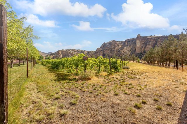 10444 NE Vineyard Way, Terrebonne, OR 97760