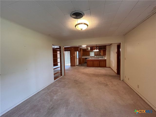 614 Apollo Drive, Edna, TX 77957