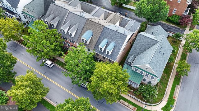 1903 PICCARD DR, Rockville, MD 20850