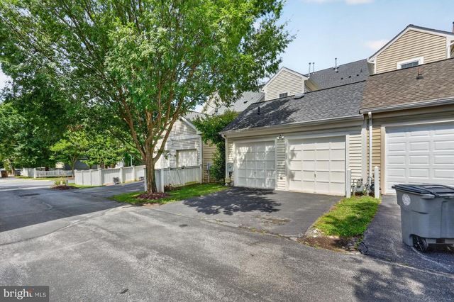 1903 PICCARD DR, Rockville, MD 20850