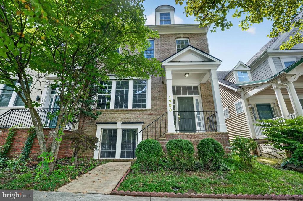1903 PICCARD DR, Rockville, MD 20850