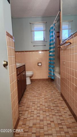 6073 Devorak Drive, Marianna, FL 32446