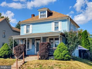 216 CHARLES AVE, Hanover, PA 17331