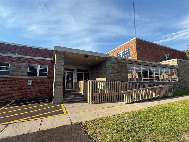 214 Kinne Street 202, Dewitt, NY 13204