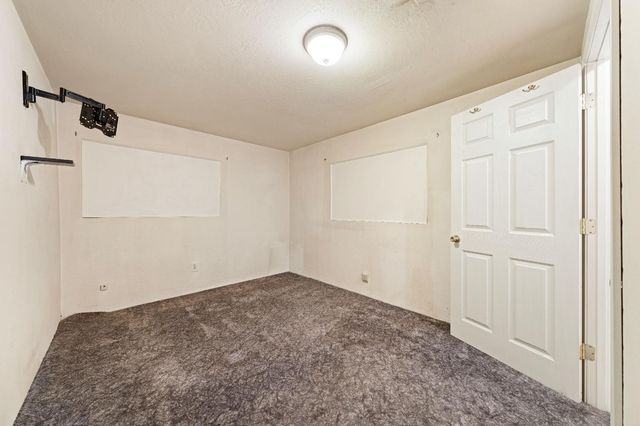 477 Lampasas Ave, Sacramento, CA 95815