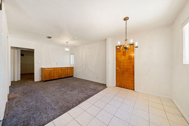 477 Lampasas Ave, Sacramento, CA 95815