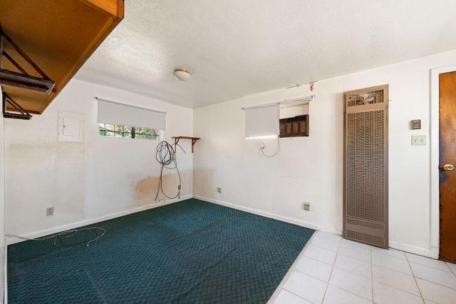 477 Lampasas Ave, Sacramento, CA 95815