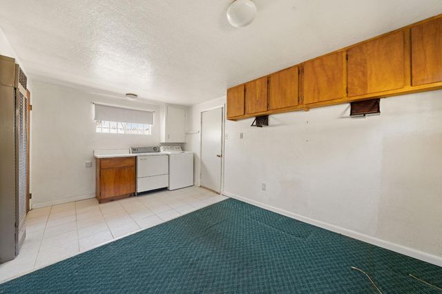 477 Lampasas Ave, Sacramento, CA 95815