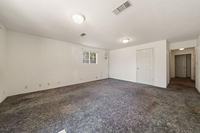 477 Lampasas Ave, Sacramento, CA 95815