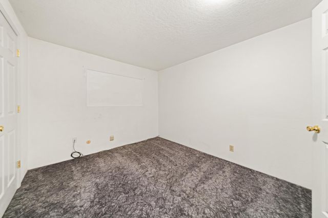 477 Lampasas Ave, Sacramento, CA 95815