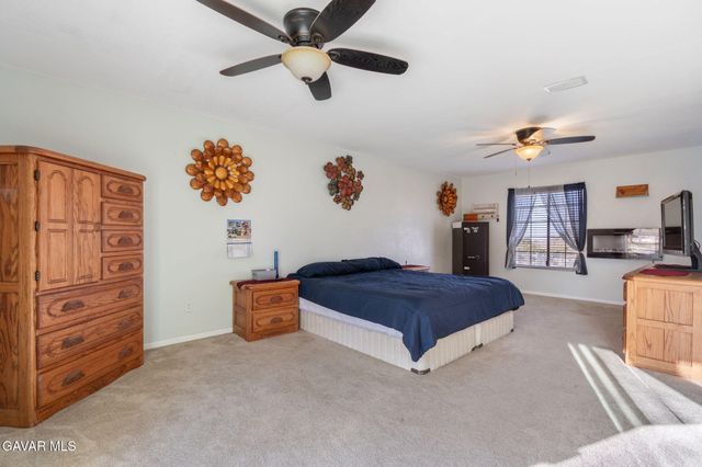 3746 E Avenue T8, Palmdale, CA 93550