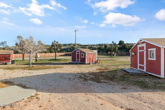 3746 E Avenue T8, Palmdale, CA 93550