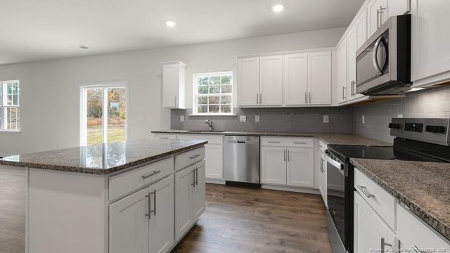 995 Misty Creek Drive, Aberdeen, NC 28315