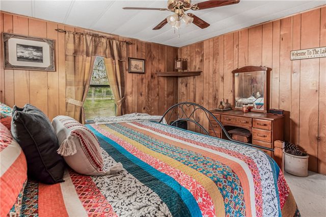 376 Loganberry Road, Somerville, TX 77879