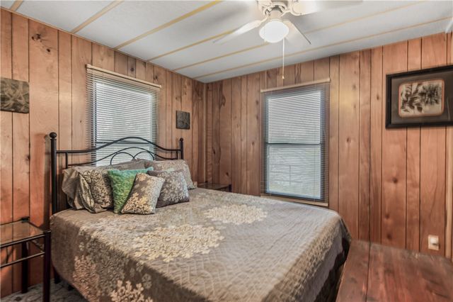 376 Loganberry Road, Somerville, TX 77879