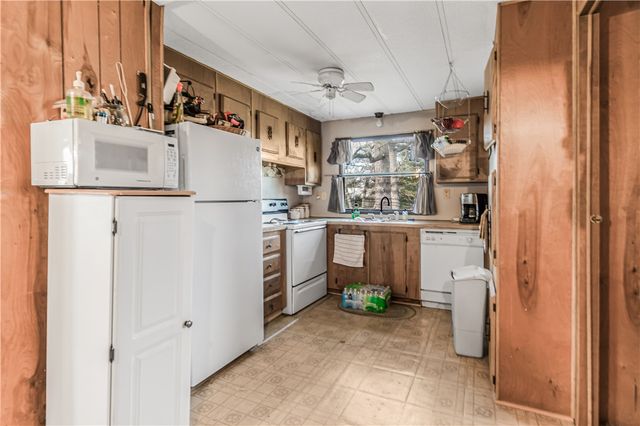 376 Loganberry Road, Somerville, TX 77879