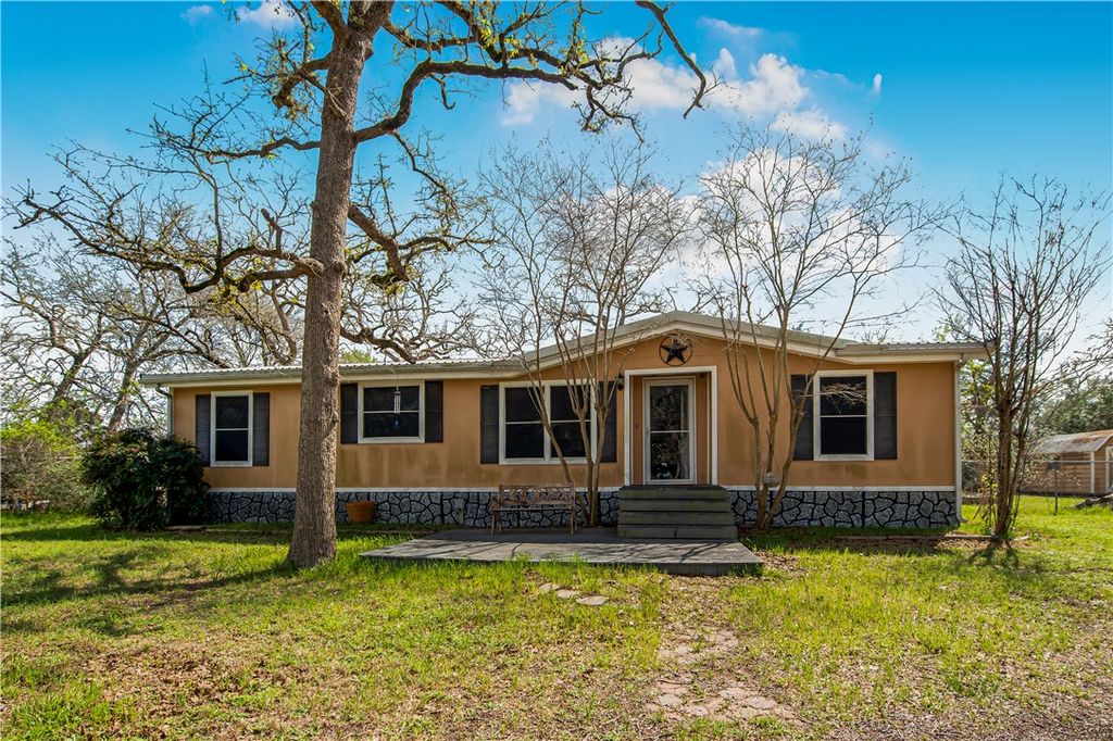 376 Loganberry Road, Somerville, TX 77879