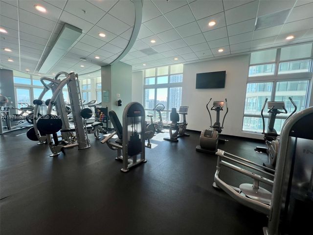 300 S Biscayne Blvd PH-3907, Miami, FL 33131