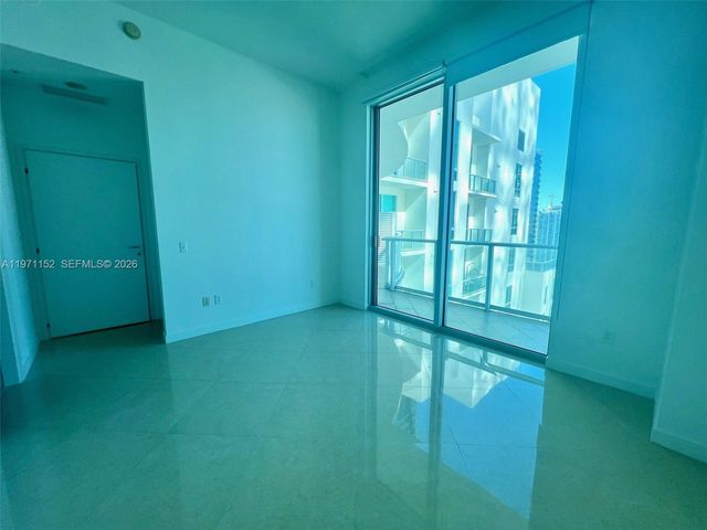 300 S Biscayne Blvd PH-3907, Miami, FL 33131