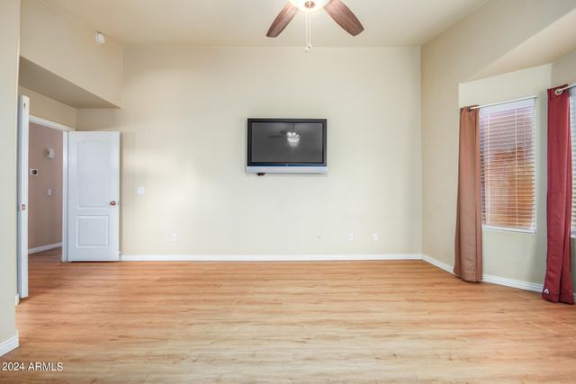 11365 E Downing Circle, Mesa, AZ 85207