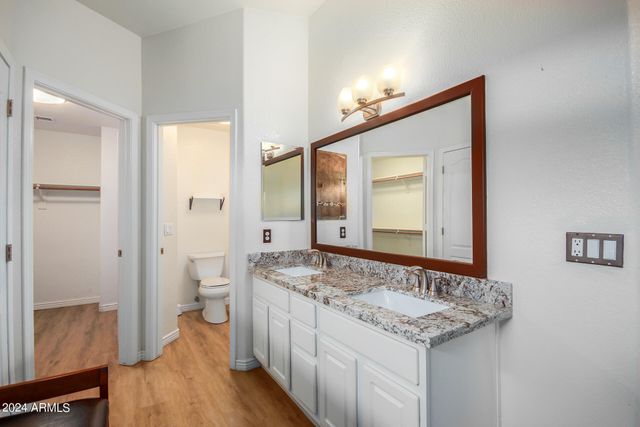 11365 E Downing Circle, Mesa, AZ 85207