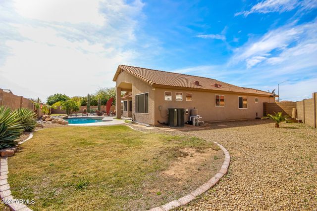 11365 E Downing Circle, Mesa, AZ 85207