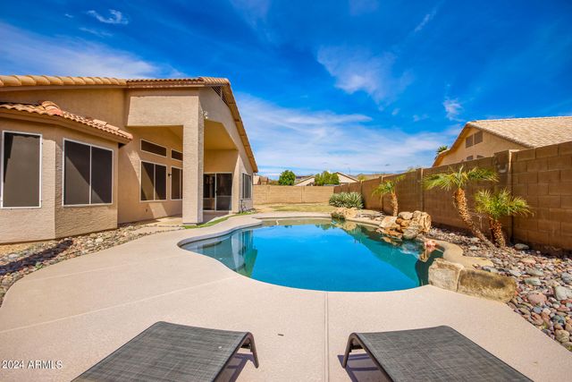 11365 E Downing Circle, Mesa, AZ 85207