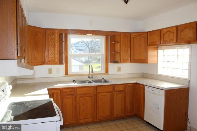 27 HUMBIRD ST, Cumberland, MD 21502