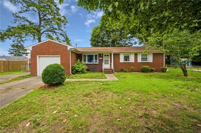 6 Broda CT, Portsmouth, VA 23701