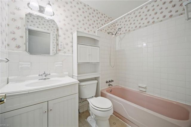 6 Broda CT, Portsmouth, VA 23701