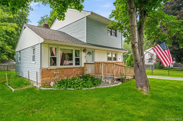 35 Lake Drive, Greenwood Lake, NY 10925