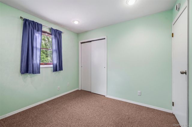 35 Lake Drive, Greenwood Lake, NY 10925