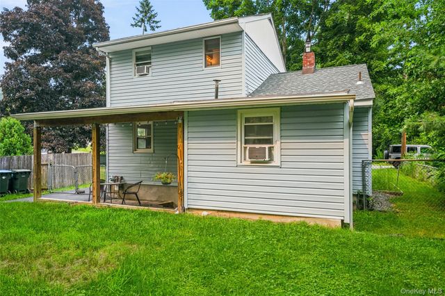35 Lake Drive, Greenwood Lake, NY 10925