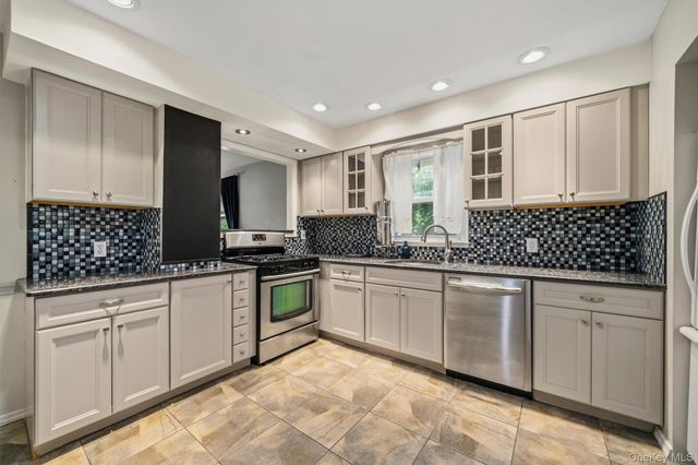 35 Lake Drive, Greenwood Lake, NY 10925