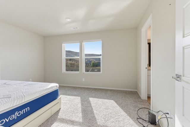 20617 E Meadow Spring Loop, Liberty Lake, WA 99019