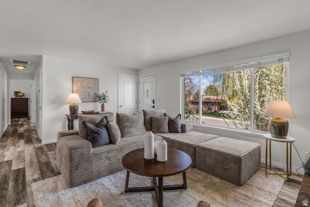 9880 S FLORENCE WAY, South Jordan, UT 84095