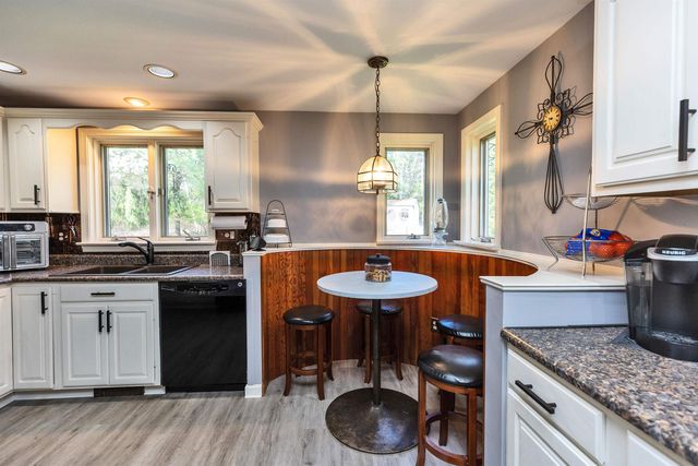 6 Nancy Lane, Hooksett, NH 03106