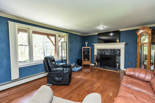 6 Nancy Lane, Hooksett, NH 03106